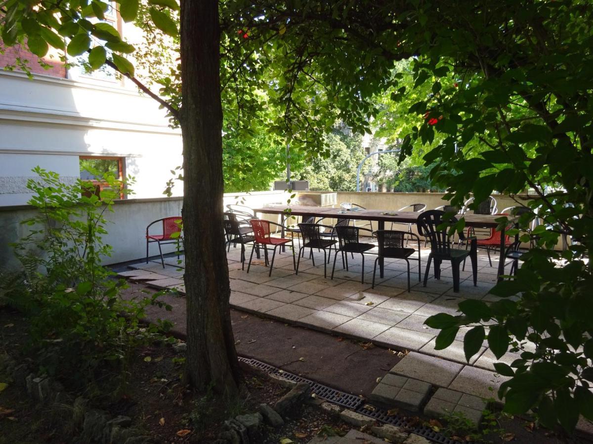Hummel Hostel - Historische Stadtvilla Mit Garten Weimar  Exterior foto
